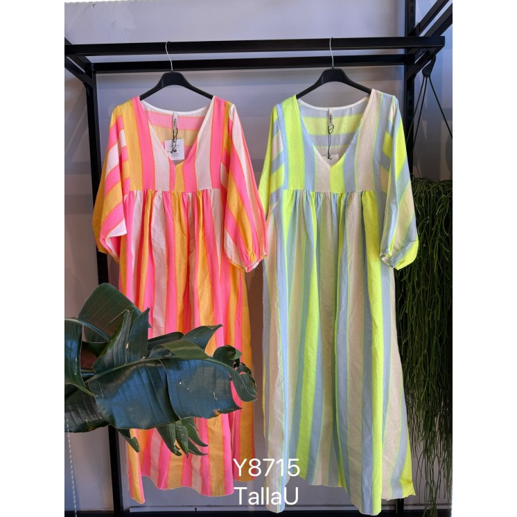 Y8715
