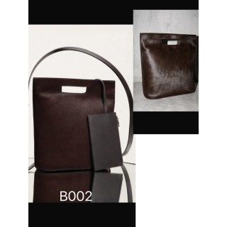 B002